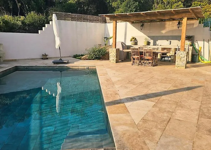 Pinarello, Piscine Et Villa Zonza