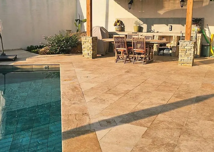 Pinarello, Piscine Et Villa *